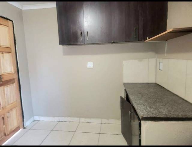 2 BEDROOM PROPERTY TO RENT IN PRETORIA GARDENS